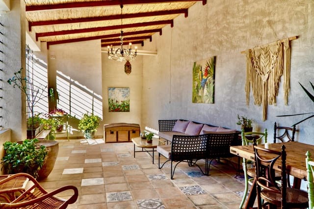 5 soverom Hus til salgs i Onil - € 495 000 (Ref: 9651890)