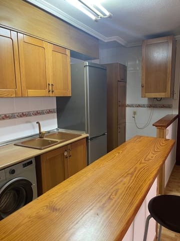 2 soverom Leilighet til leie i Alicante by - € 900 (Ref: 9656027)