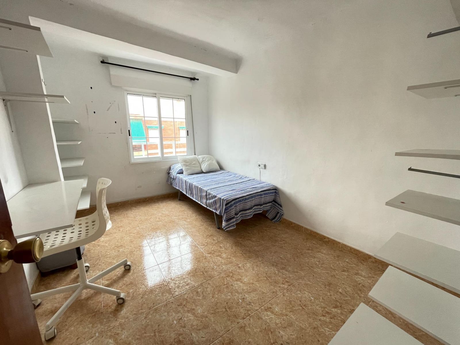 3 bedroom Apartment for sale in Santa Pola - € 129,000 (Ref: 9659362)