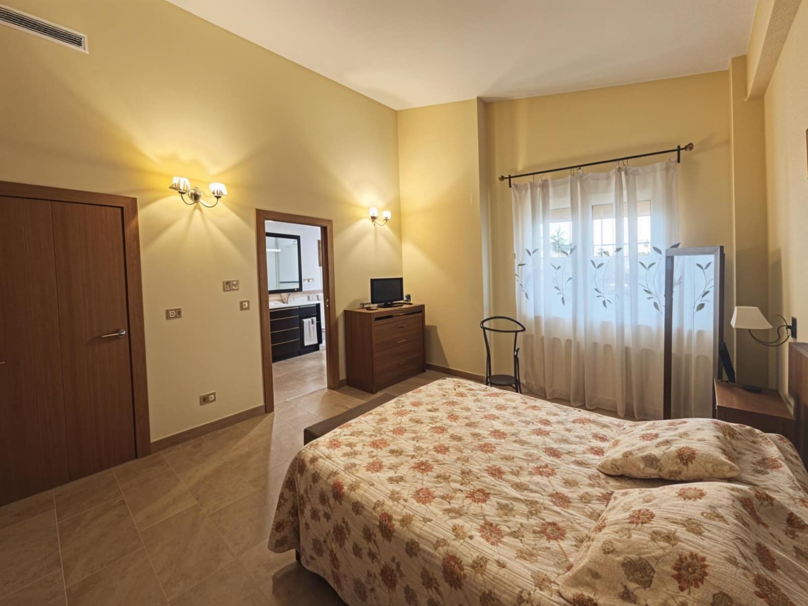 5 soveværelse Villa til salg i Almansa med swimmingpool - € 530.000 (Ref: 9659363)