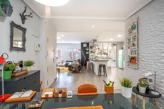 Piso de 3 habitaciones en Novelda en venta - 199.000 € (Ref: 9659364)