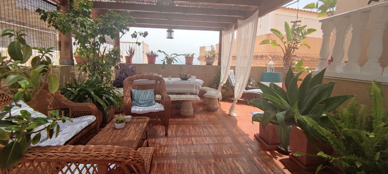 4 bedroom Bungalow for rent in Santa Pola with pool - € 900 (Ref: 9659365)