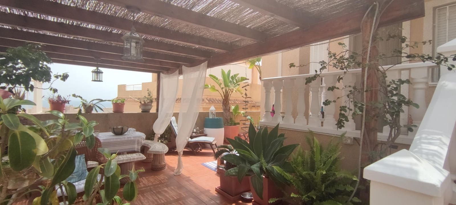 4 soverom Bungalow til leie i Santa Pola med svømmebasseng - € 3 250 (Ref: 9659365)