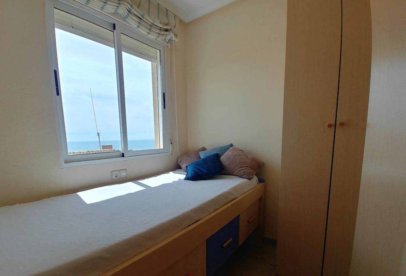 4 soverom Bungalow til leie i Santa Pola med svømmebasseng - € 3 250 (Ref: 9659365)