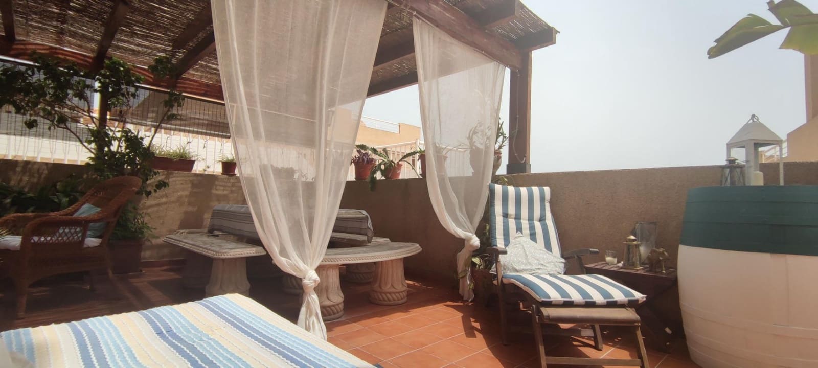 4 soverom Bungalow til leie i Santa Pola med svømmebasseng - € 3 250 (Ref: 9659365)