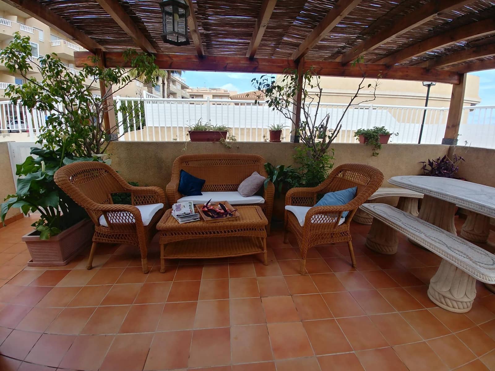 4 soverom Bungalow til leie i Santa Pola med svømmebasseng - € 3 250 (Ref: 9659365)
