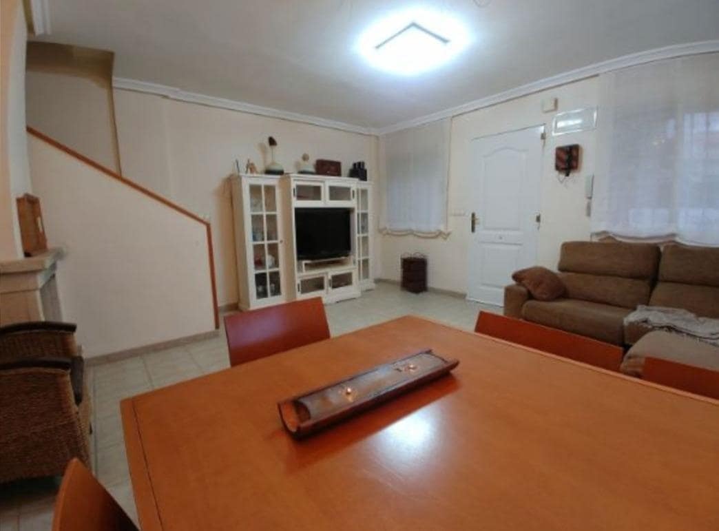 4 soverom Bungalow til leie i Santa Pola med svømmebasseng - € 3 250 (Ref: 9659365)