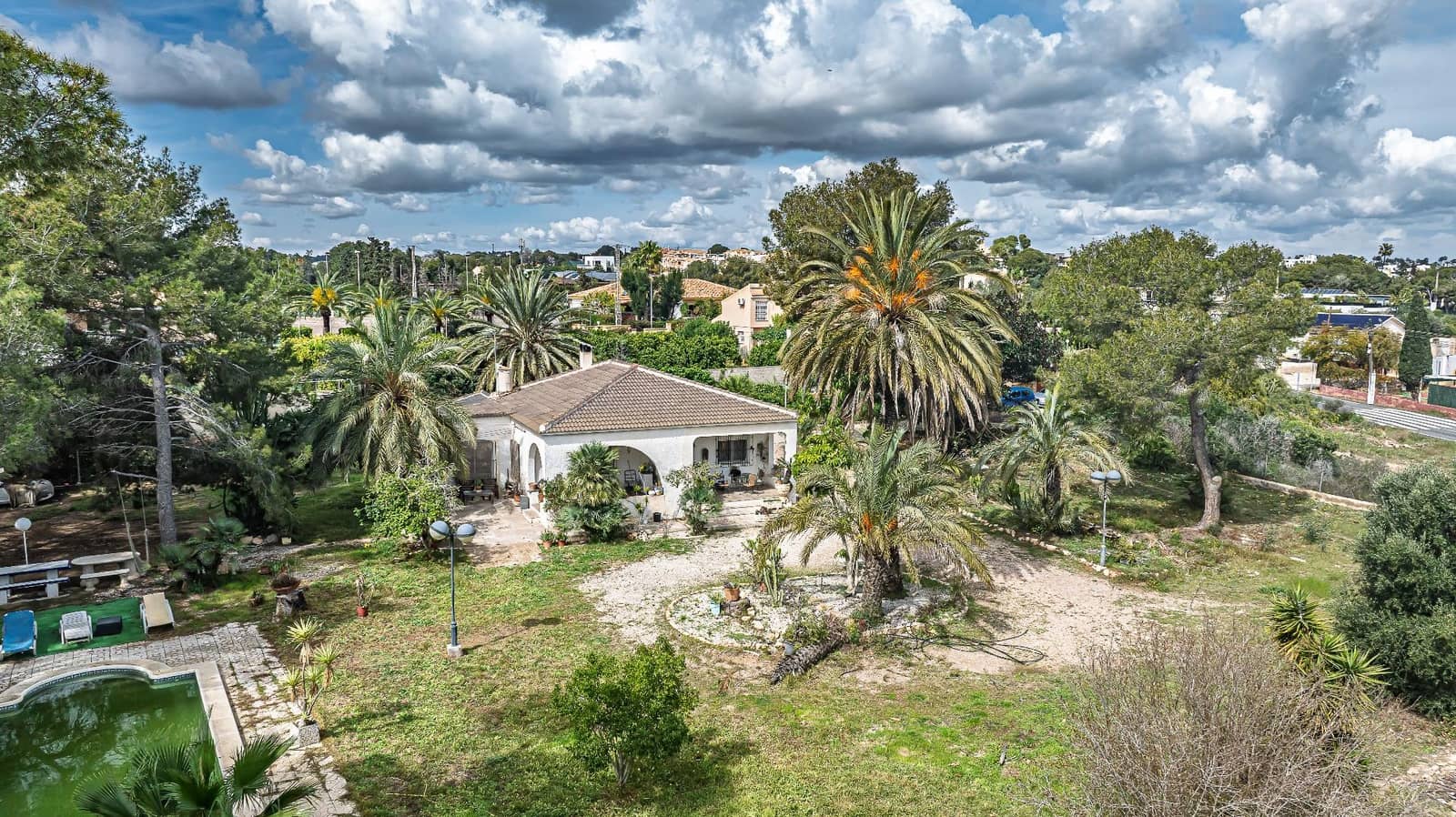 4 chambre Villa/Maison à vendre à Orihuela Costa avec piscine garage - 579 900 € (Ref: 9666443)