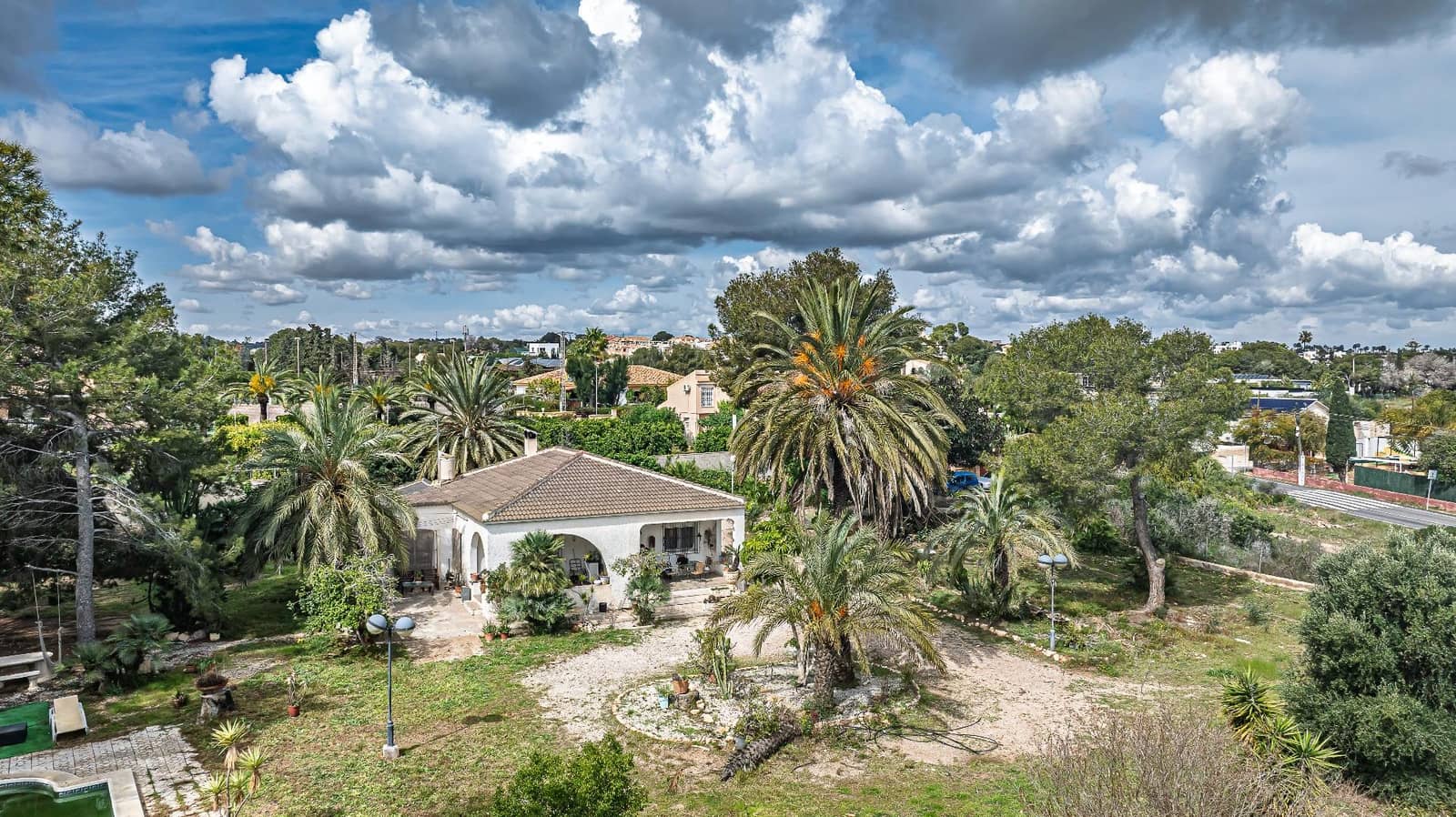 4 chambre Villa/Maison à vendre à Orihuela Costa avec piscine garage - 579 900 € (Ref: 9666443)