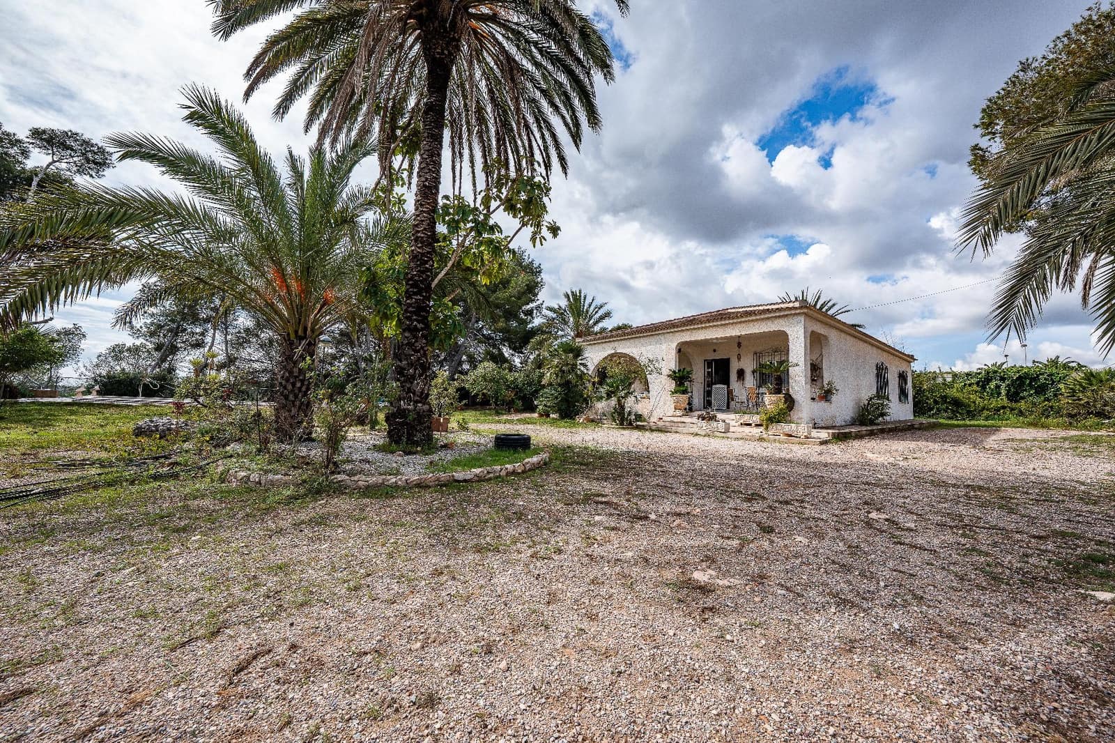 4 chambre Villa/Maison à vendre à Orihuela Costa avec piscine garage - 579 900 € (Ref: 9666443)