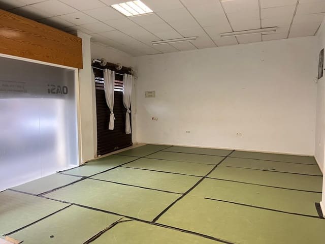 1 quarto Comercial para venda em Alicante cidade - 75 000 € (Ref: 9666445)