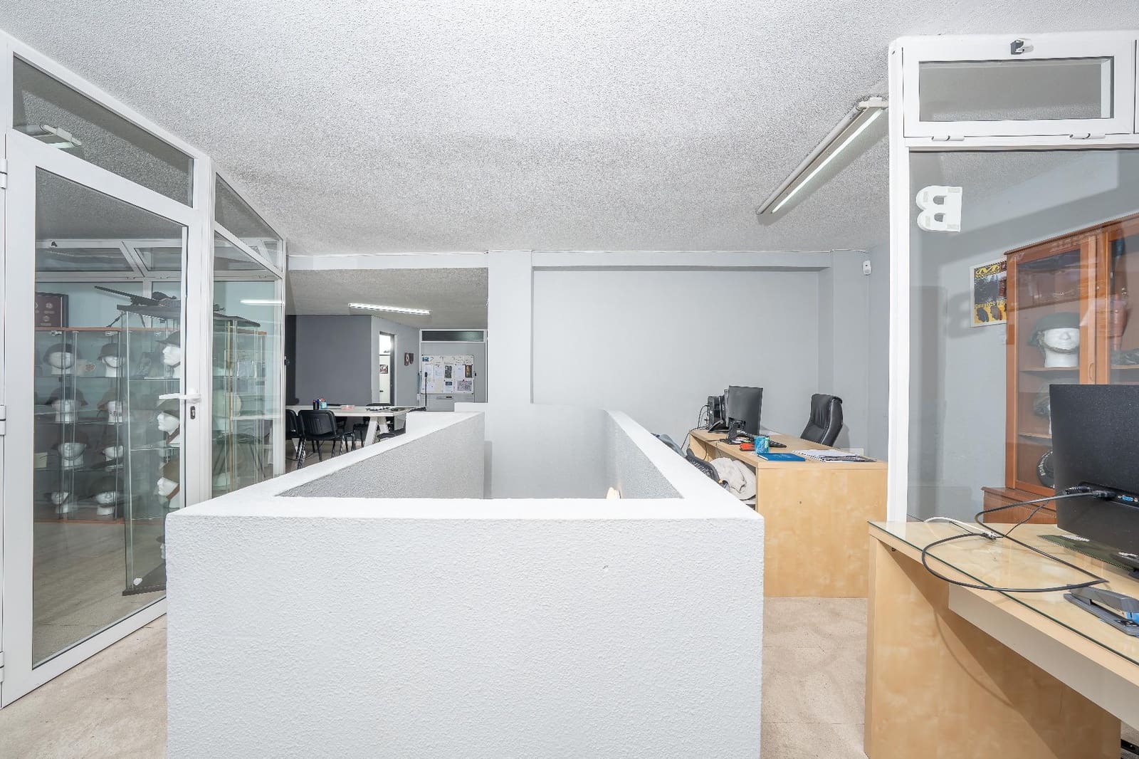 1 soverom Kommersiell til salgs i Alicante by - € 148 000 (Ref: 9666446)