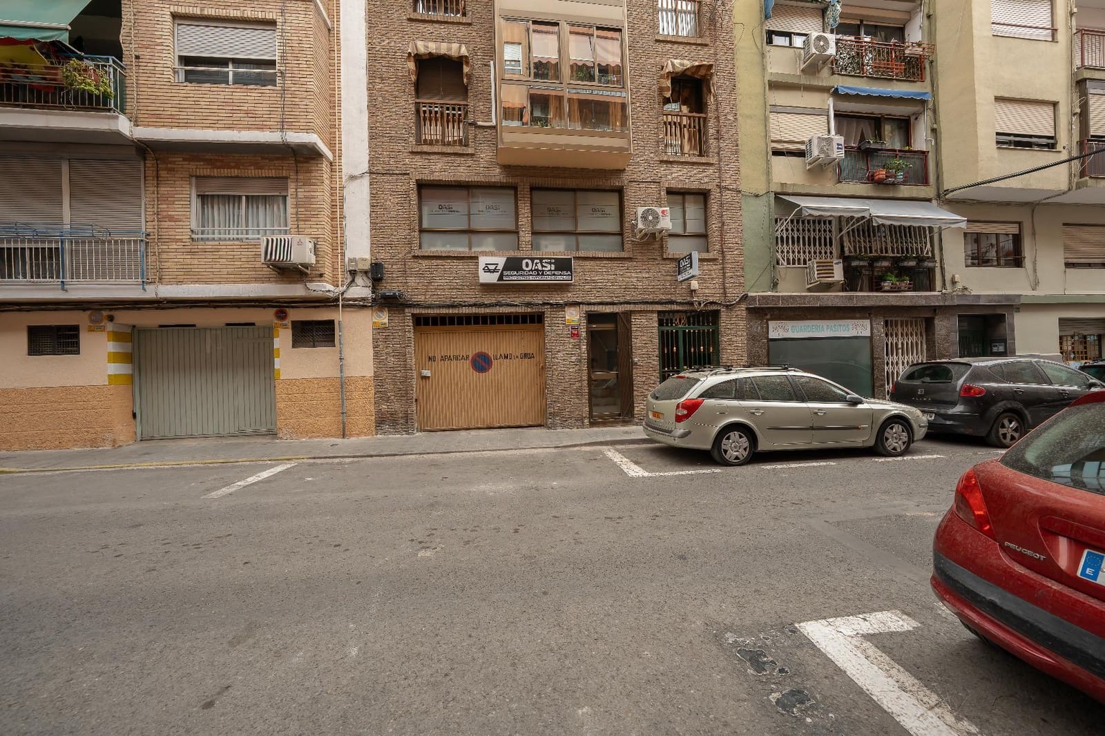 1 bedroom Commercial for sale in Alicante / Alacant city - € 148,000 (Ref: 9666446)