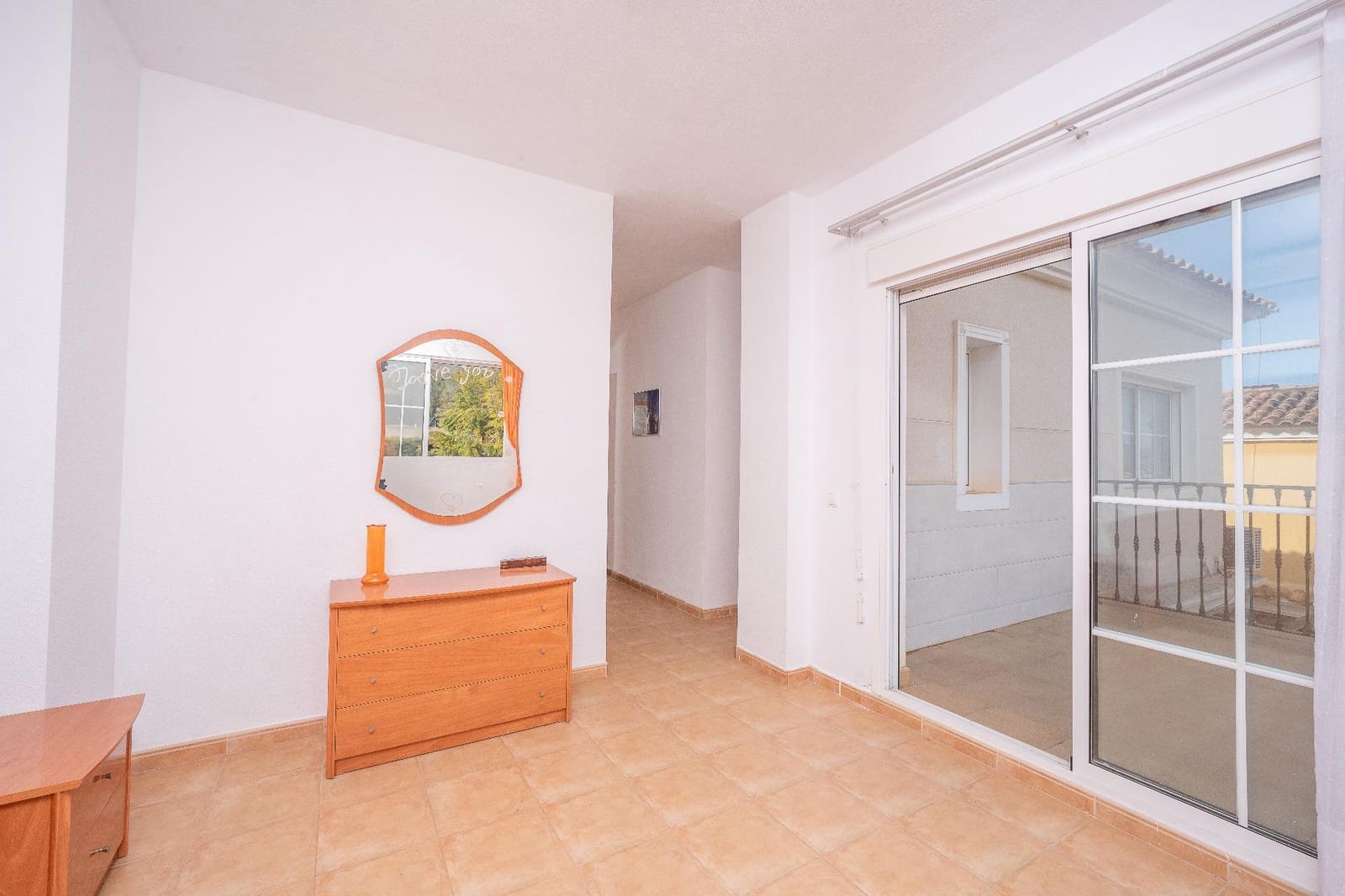 5 bedroom Villa for sale in Aspe with garage - € 369,900 (Ref: 9677419)