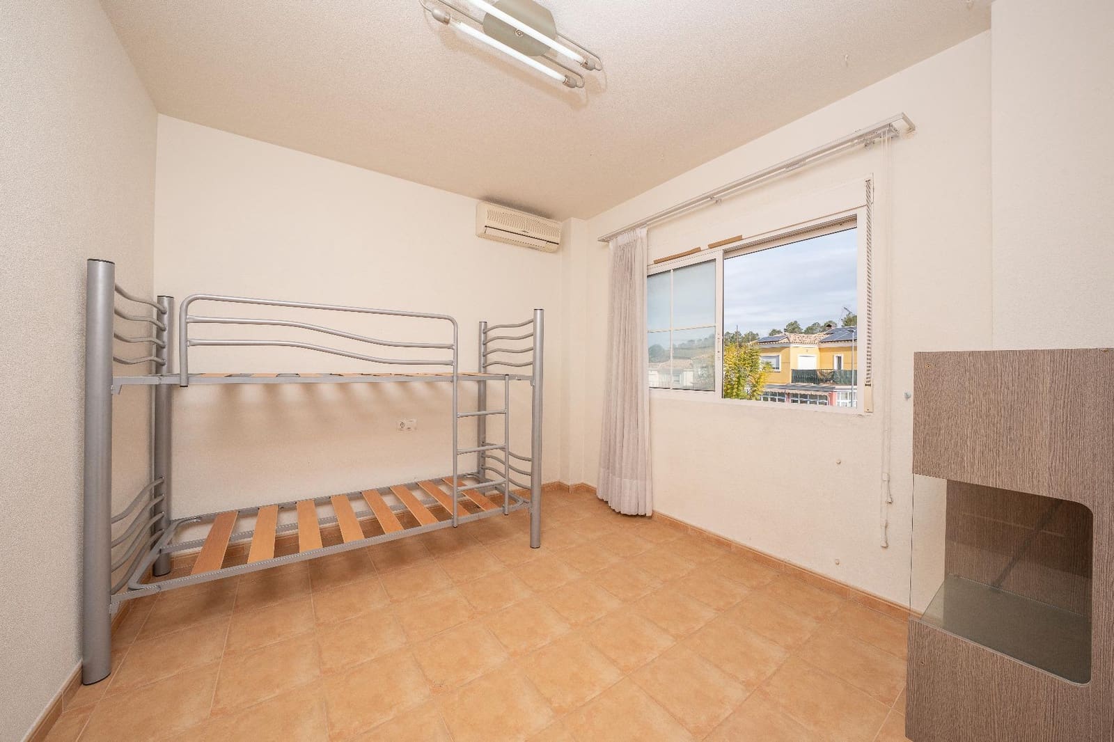 5 bedroom Villa for sale in Aspe with garage - € 369,900 (Ref: 9677419)