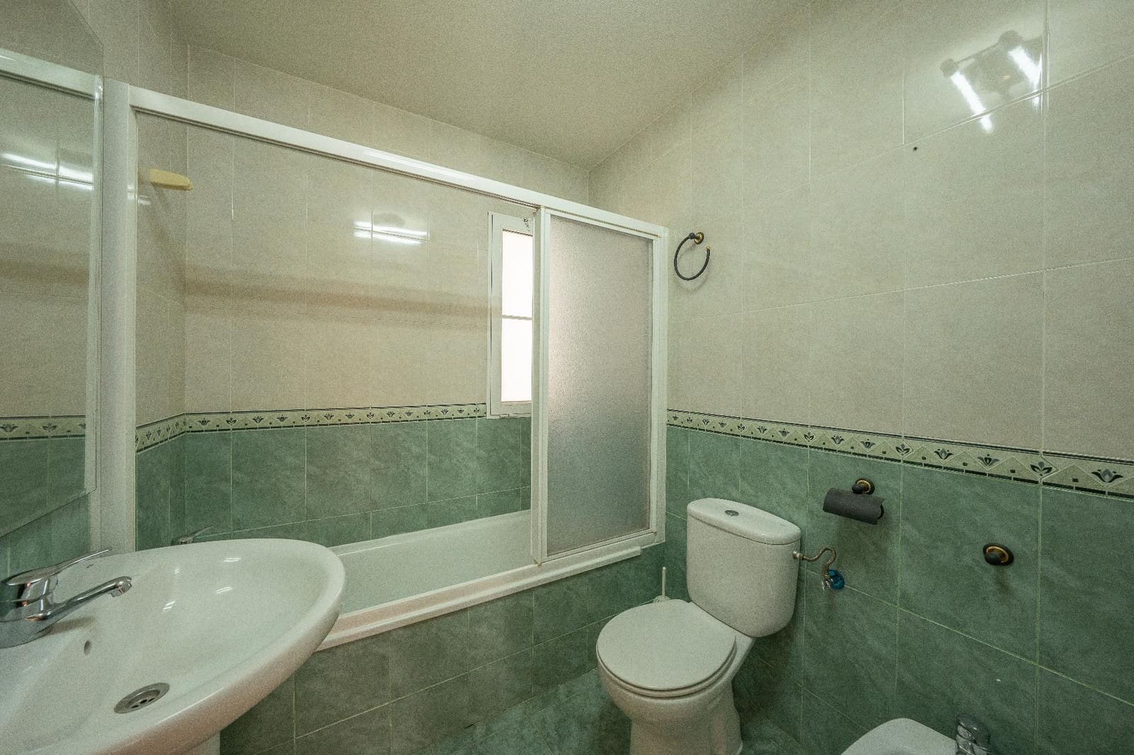 5 bedroom Villa for sale in Aspe with garage - € 369,900 (Ref: 9677419)