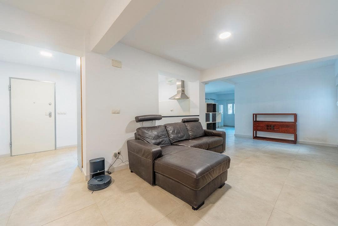 4 bedroom Apartment for sale in Alicante / Alacant city - € 259,000 (Ref: 9679801)