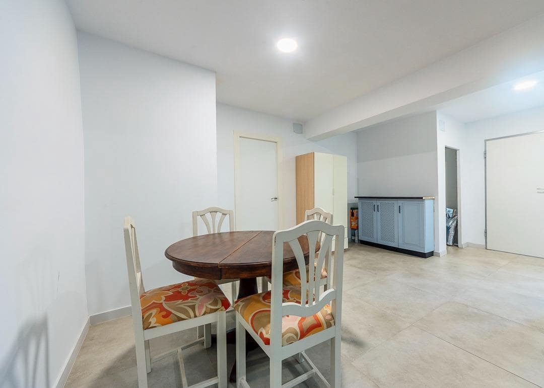 4 bedroom Apartment for sale in Alicante / Alacant city - € 259,000 (Ref: 9679801)