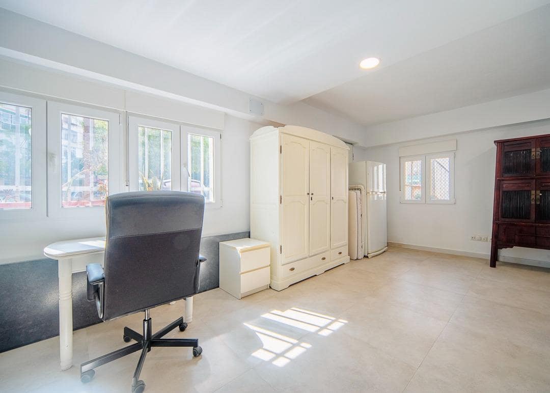 4 bedroom Apartment for sale in Alicante / Alacant city - € 259,000 (Ref: 9679801)