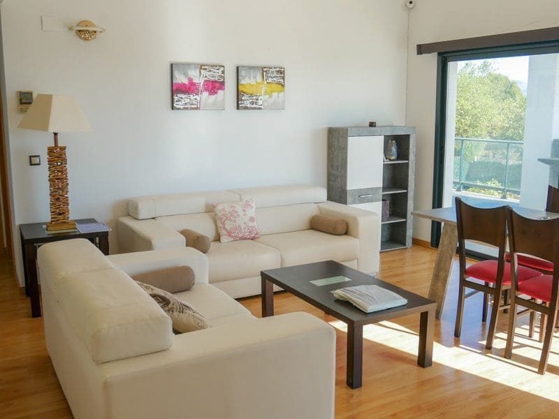 Chalet de 4 habitaciones en Polop en alquiler con piscina garaje - 2.500 € (Ref: 9679802)