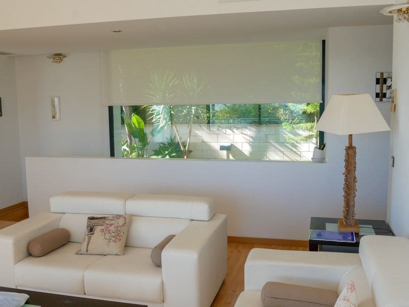 Chalet de 4 habitaciones en Polop en alquiler con piscina garaje - 2.500 € (Ref: 9679802)