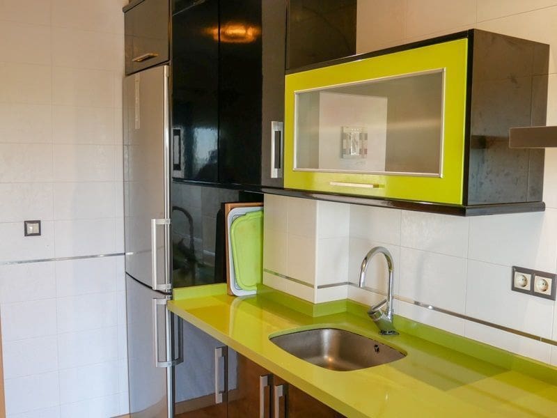 Chalet de 4 habitaciones en Polop en alquiler con piscina garaje - 2.500 € (Ref: 9679802)