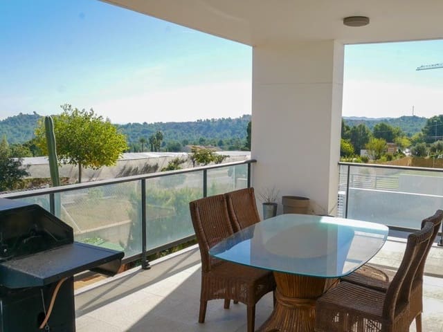 Chalet de 4 habitaciones en Polop en alquiler con piscina garaje - 2.500 € (Ref: 9679802)