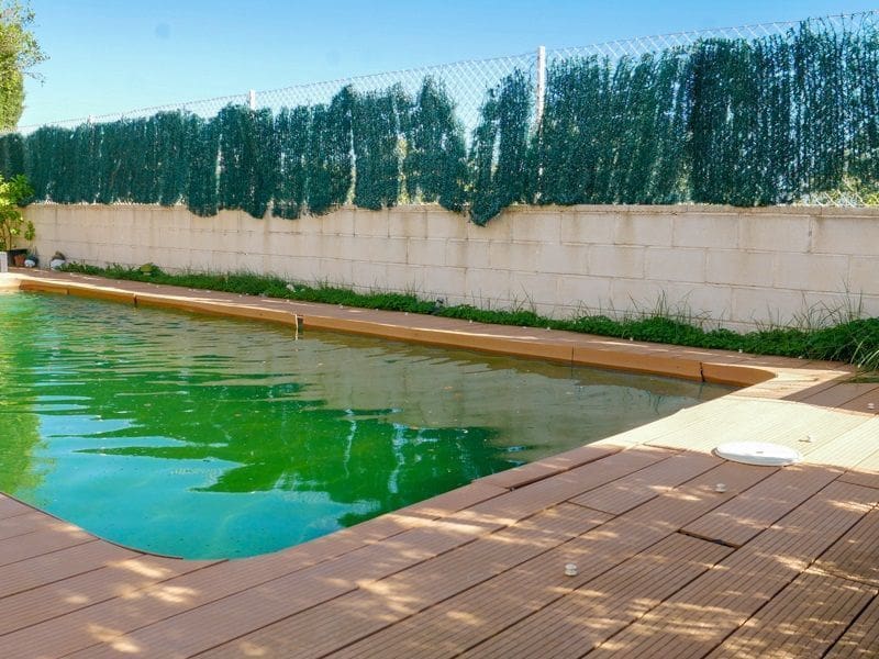 Chalet de 4 habitaciones en Polop en alquiler con piscina garaje - 2.500 € (Ref: 9679802)