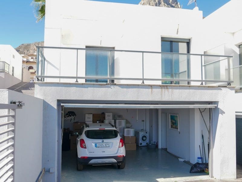 Chalet de 4 habitaciones en Polop en alquiler con piscina garaje - 2.500 € (Ref: 9679802)