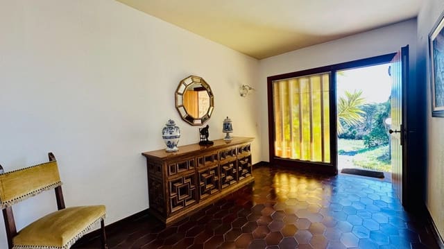 3 makuuhuone Huvila vuokrattavana paikassa Coloma  , La Nucia mukana uima-altaan 
autotalli - 2 500 € (Ref: 9682474)