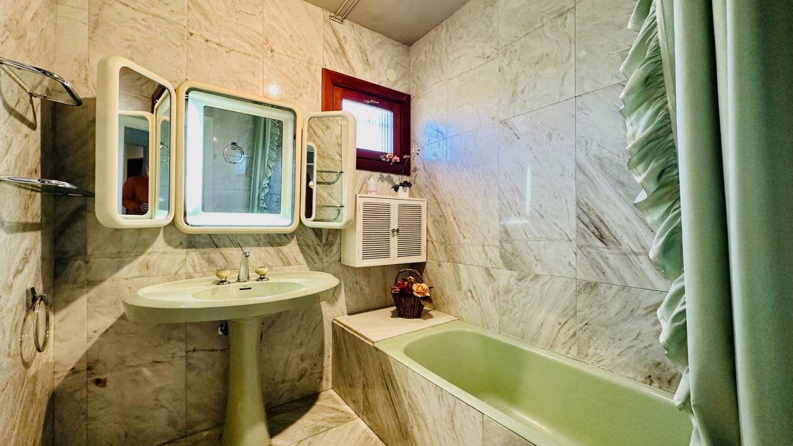 3 makuuhuone Huvila vuokrattavana paikassa La Nucia mukana uima-altaan 
autotalli - 2 500 € (Ref: 9682474)