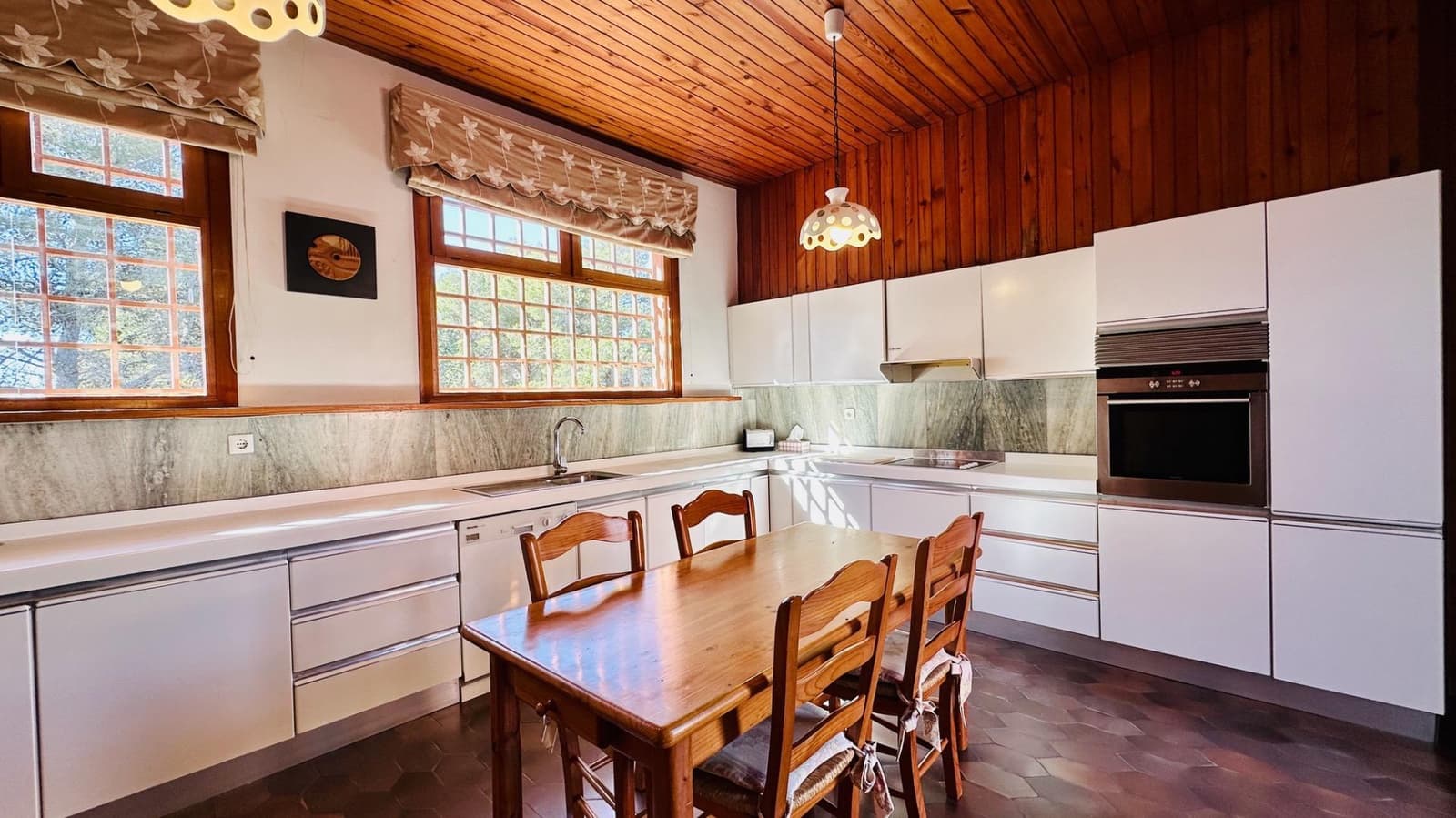 3 makuuhuone Huvila vuokrattavana paikassa La Nucia mukana uima-altaan 
autotalli - 2 500 € (Ref: 9682474)