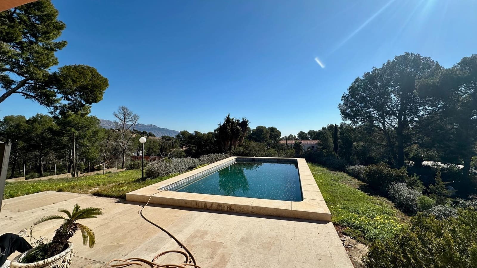 3 makuuhuone Huvila vuokrattavana paikassa La Nucia mukana uima-altaan 
autotalli - 2 500 € (Ref: 9682474)