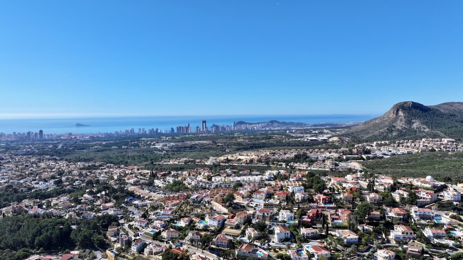 3 makuuhuone Huvila vuokrattavana paikassa La Nucia mukana uima-altaan 
autotalli - 2 500 € (Ref: 9682474)