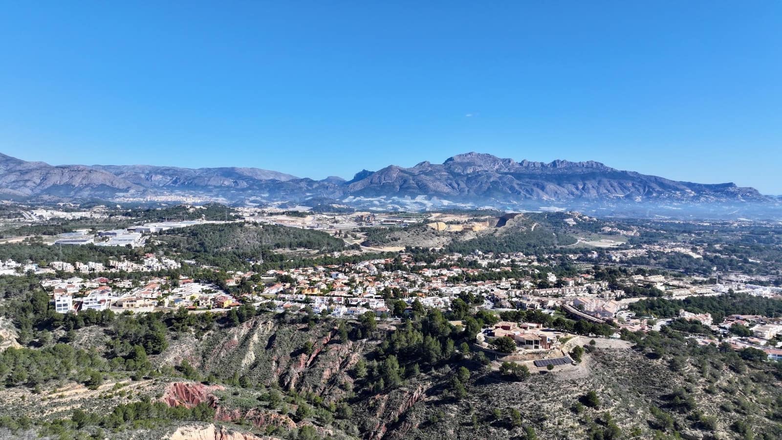 3 makuuhuone Huvila vuokrattavana paikassa La Nucia mukana uima-altaan 
autotalli - 2 500 € (Ref: 9682474)