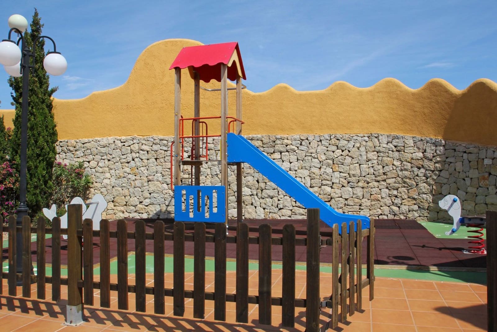 Ático de 3 habitaciones en Cumbre del Sol en venta con piscina - 593.000 € (Ref: 9682479)