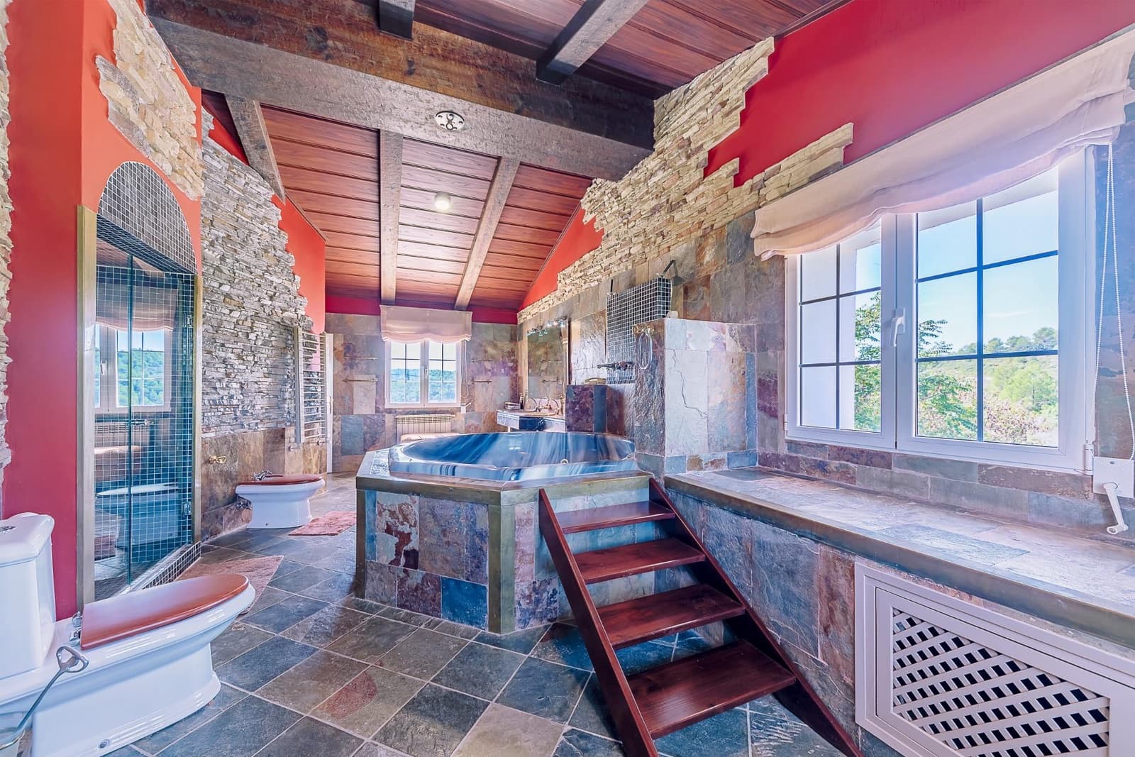 7 bedroom Villa for sale in Penaguila with pool garage - € 13,000,000 (Ref: 9686363)