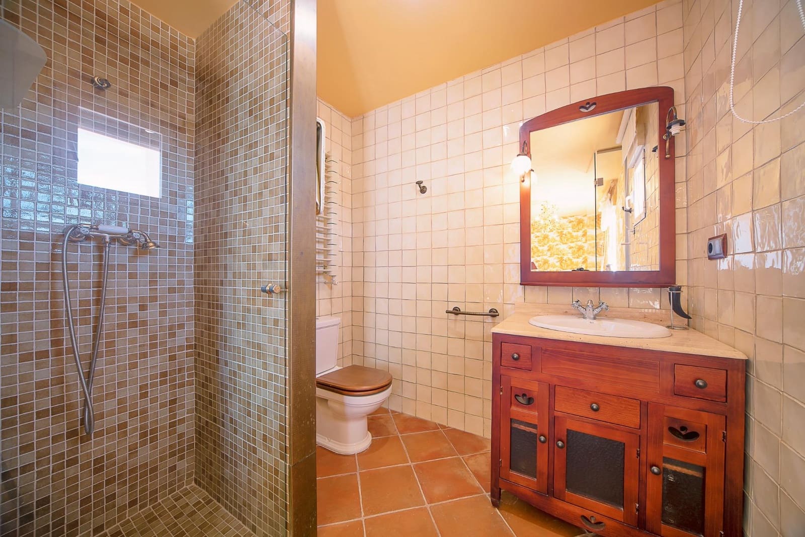 7 bedroom Villa for sale in Penaguila with pool garage - € 13,000,000 (Ref: 9686363)