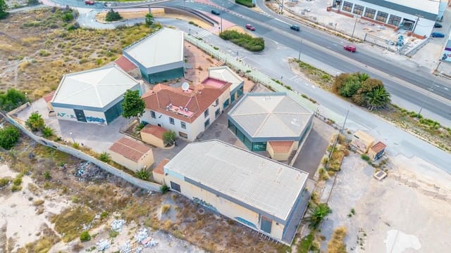 Local Commercial à louer à Santa Faz, Alicante ville - 15 000 € (Ref: 9686365)