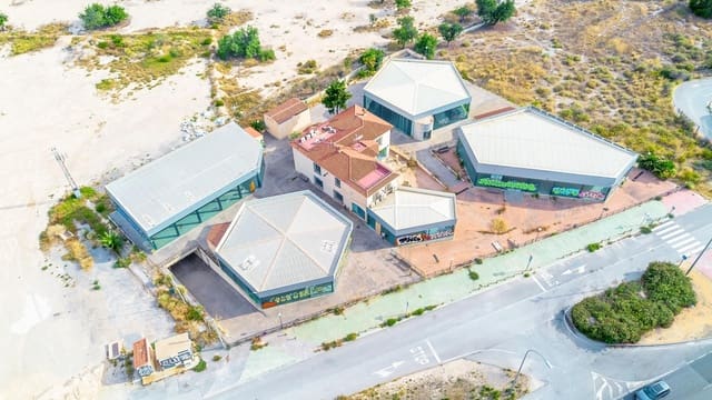 Local Commercial à louer à Santa Faz, Alicante ville - 15 000 € (Ref: 9686365)