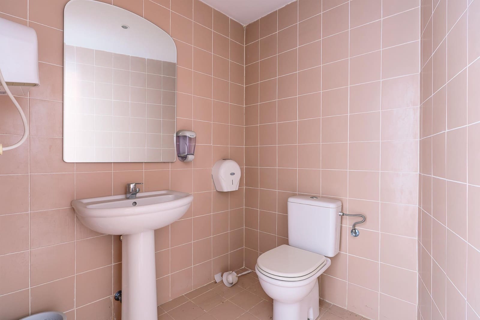 Commercial for rent in Santa Faz - € 15,000 (Ref: 9686365)