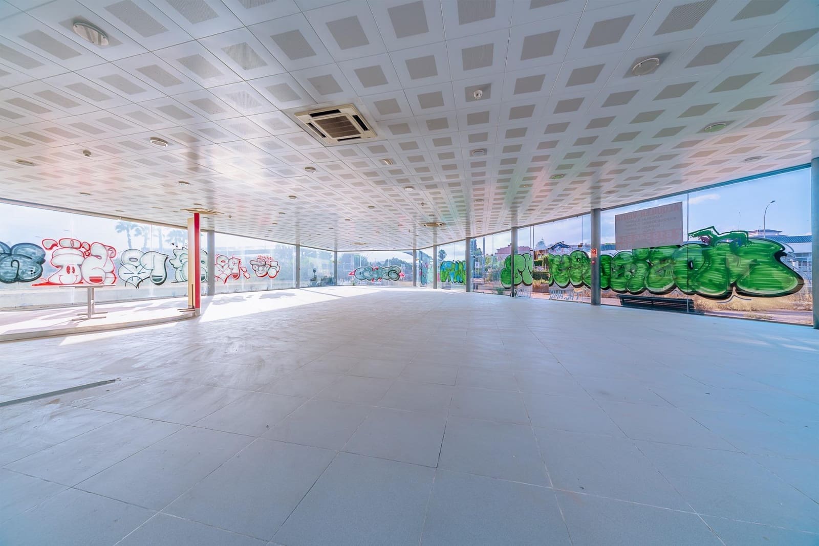Commercial for rent in Santa Faz with garage - € 15,000 (Ref: 9686365)