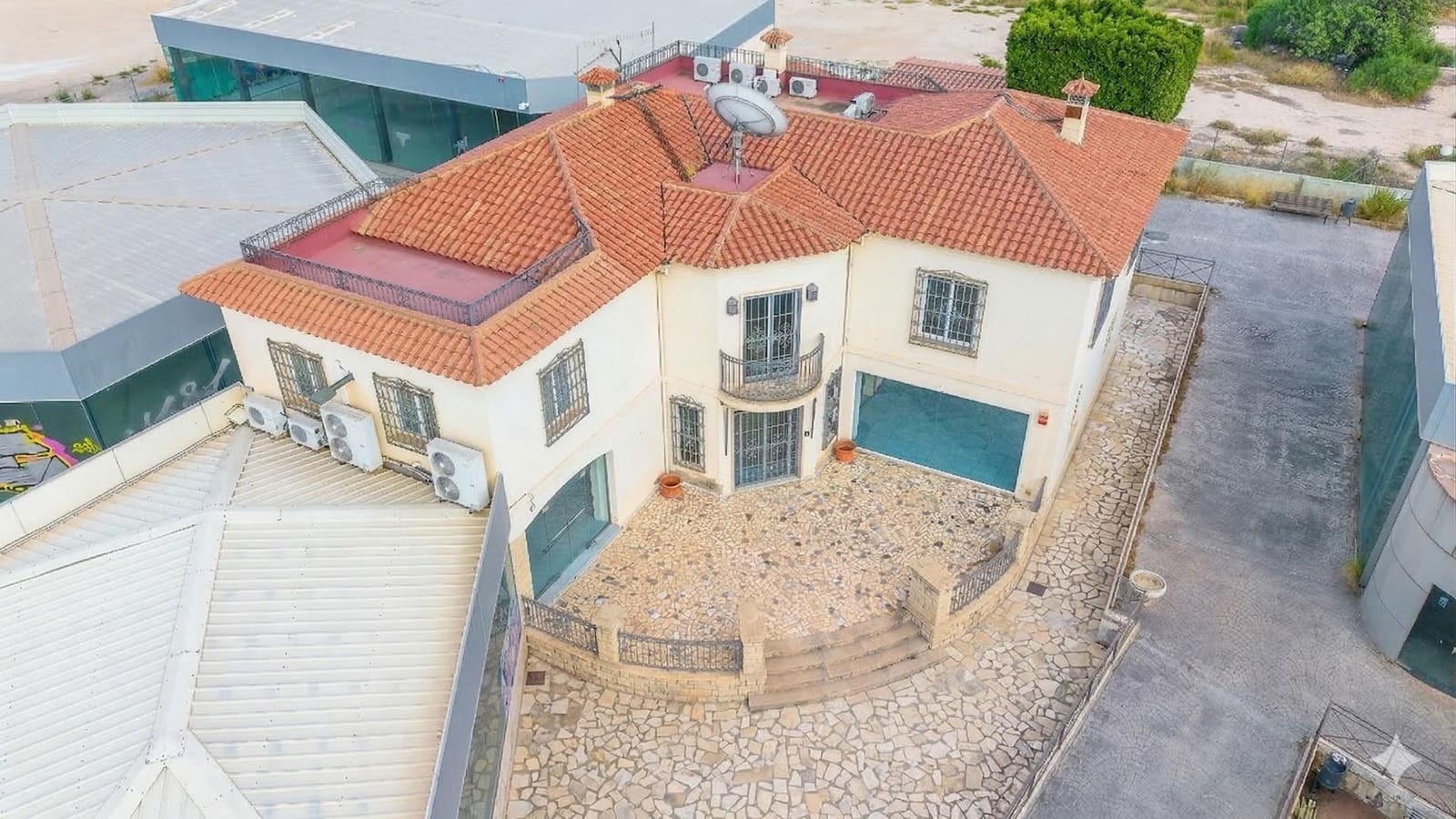 Commercial for rent in Santa Faz - € 6,500 (Ref: 9686367)