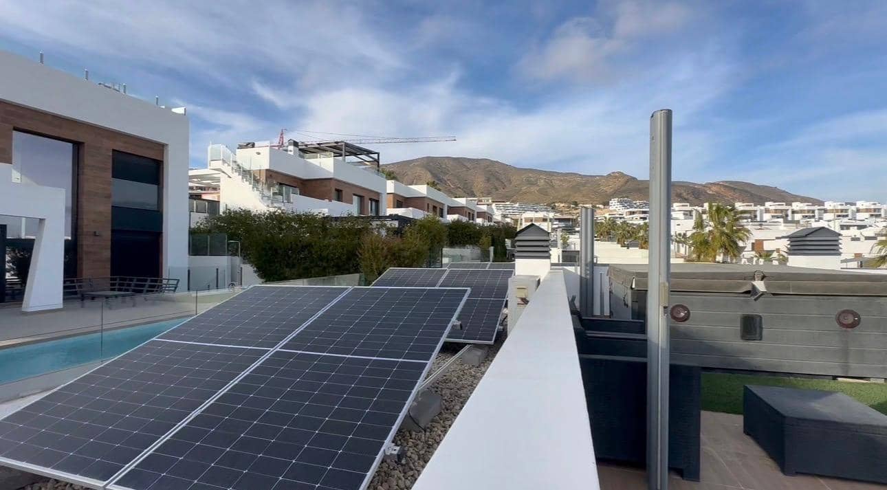 3 sovrum Villa till salu i Finestrat med pool garage - 949 000 € (Ref: 9690561)