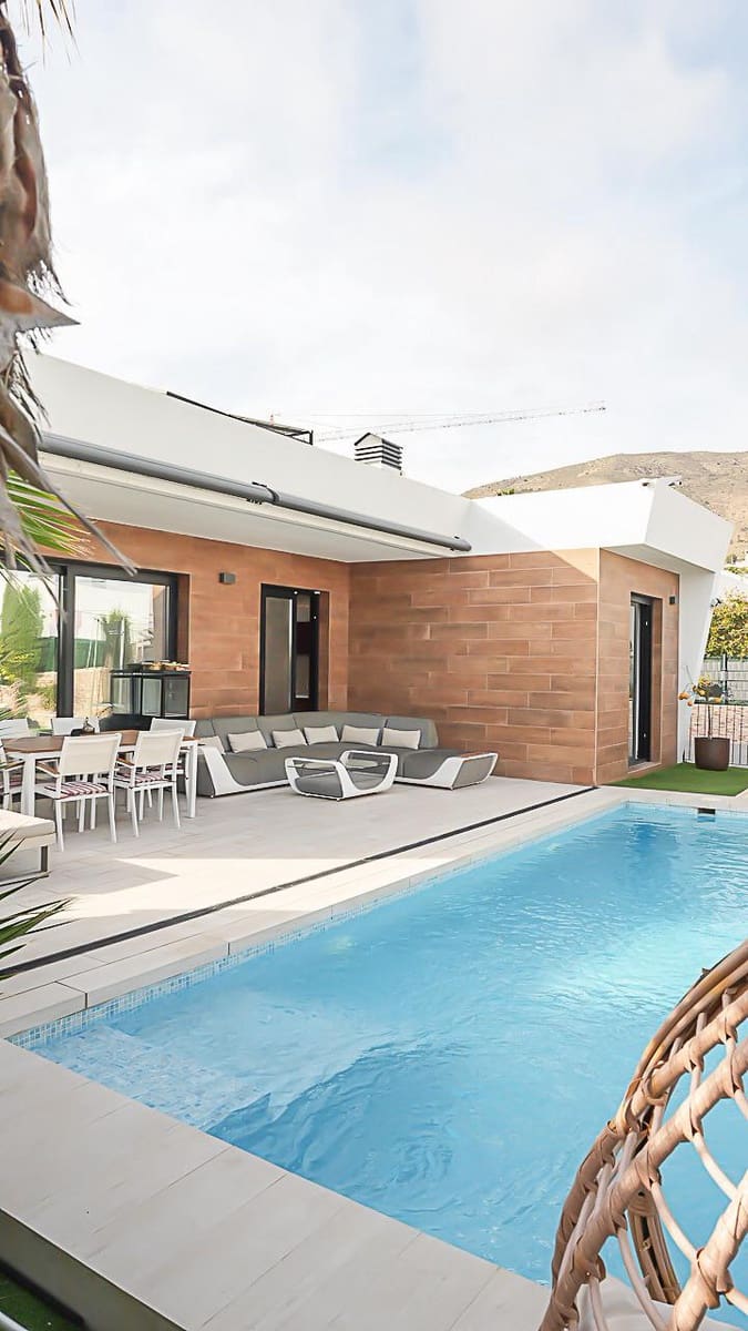 3 slaapkamer Villa te huur in Finestrat met zwembad garage - € 4.999 (Ref: 9690561)