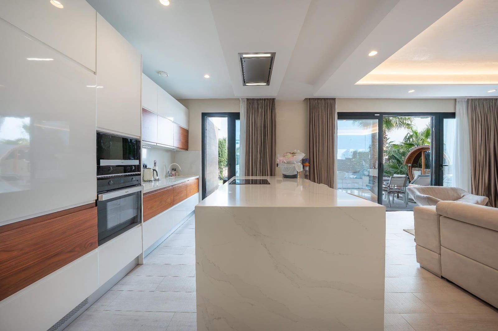 3 slaapkamer Villa te huur in Finestrat met zwembad garage - € 4.999 (Ref: 9690561)