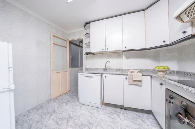2 quarto Apartamento para venda em Alicante cidade - 173 000 € (Ref: 9695276)