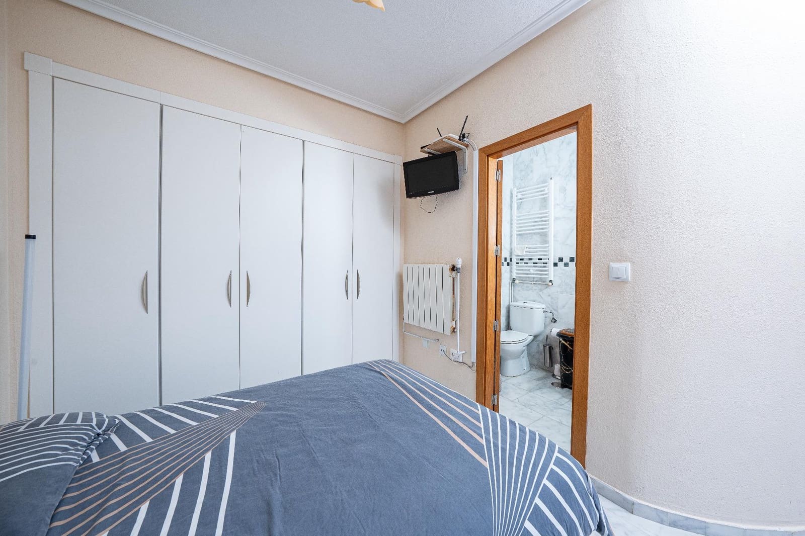 6 soverom Villa til salgs i Algorfa med svømmebasseng garasje - € 449 900 (Ref: 9701590)