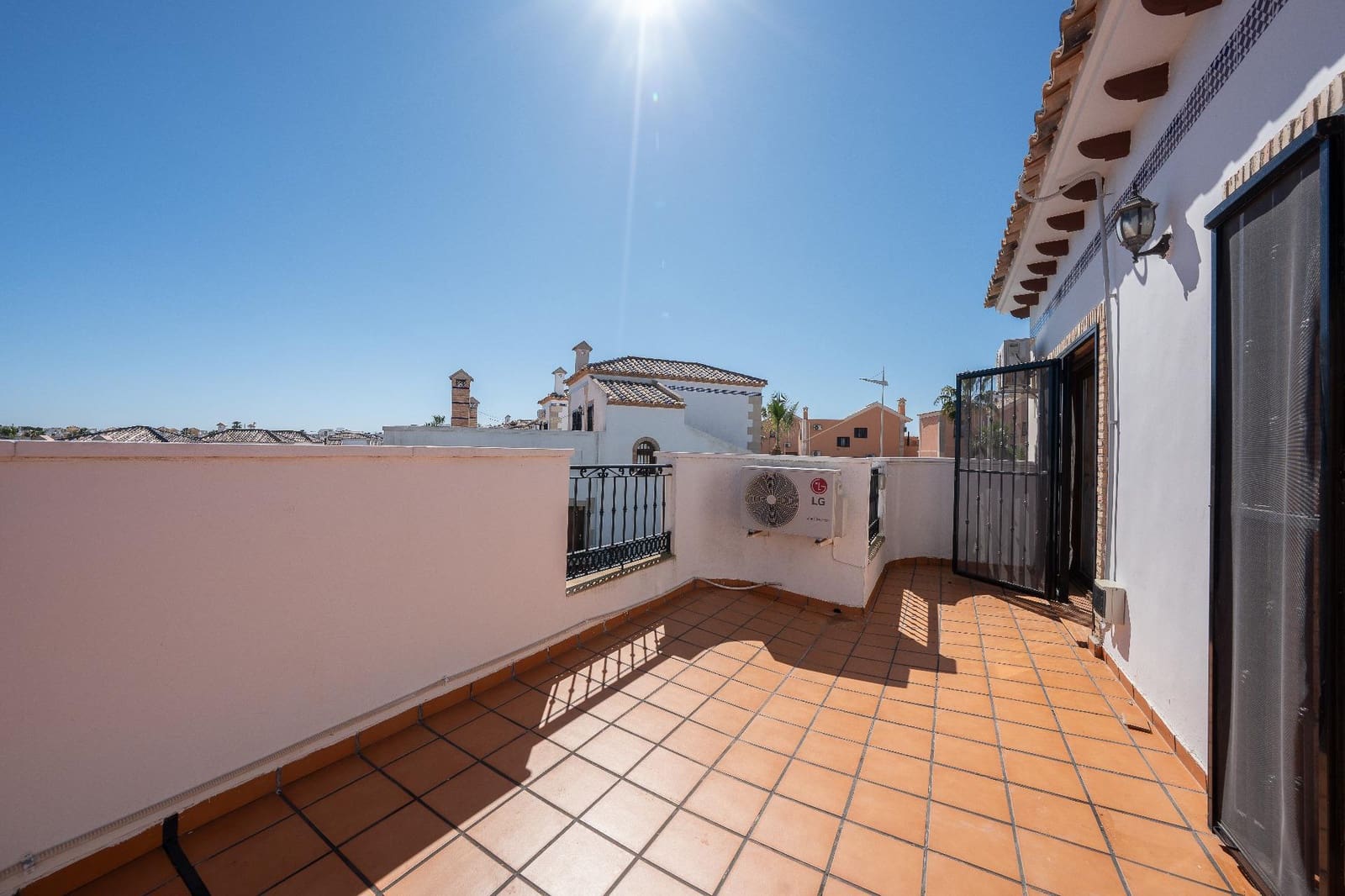 6 soverom Villa til salgs i Algorfa med svømmebasseng garasje - € 449 900 (Ref: 9701590)