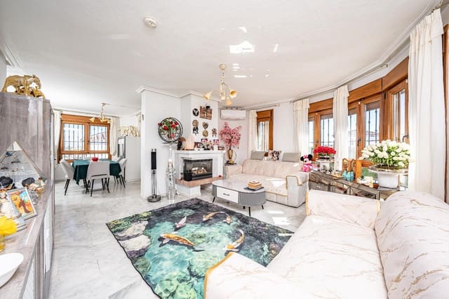 6 bedroom Villa for sale in Algorfa with pool garage - € 449,900 (Ref: 9701590)